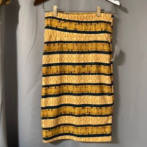 NWT beautiful and comfortable Cassie LuLuRoe pencil skirt
